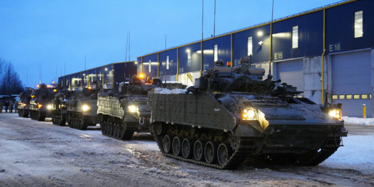 Vojnicima pozlilo, uz povraćanje: Neispravna britanska oklopna vozila izazvala bijes u parlamentu