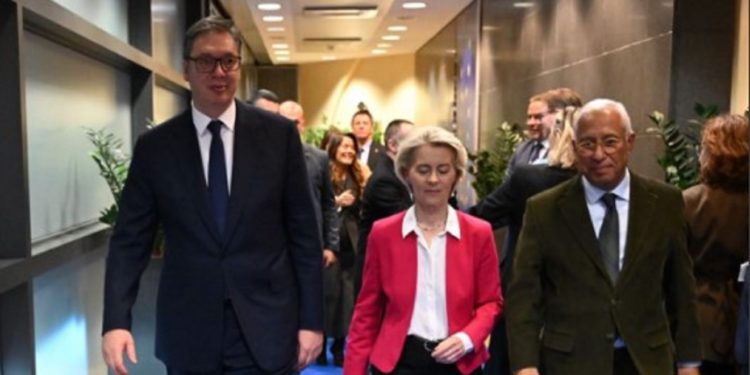 Vučić nije znao da ga snimaju, uhvaćen kako spominje detalj s Rusijom: Ursula ga brzo ušutkala