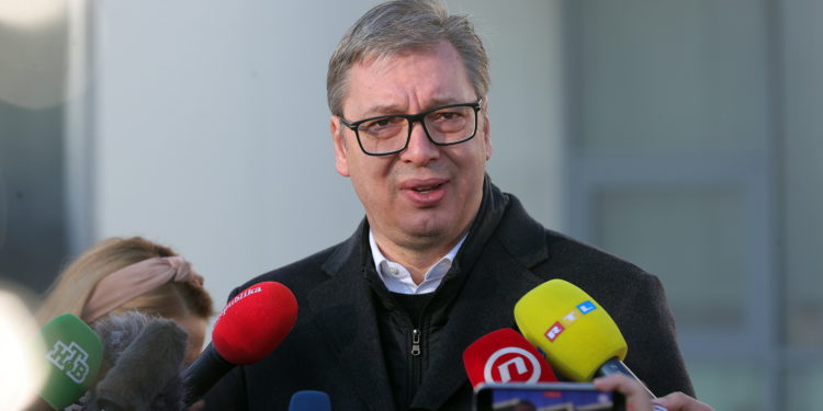 Vučić u Beogradu primio učenike iz Vukovara, profesorica burno reagirala: ‘Ovo je neprihvatljivo’