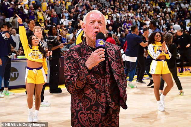 WWE legenda Ric Flair postao je viralan zbog ‘nevjerojatnih’ Cameo videa koji su obožavatelje koštali gotovo 1000 dolara