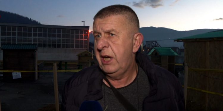 Zabranili im Advent, ogorčeni Hrvati krenuli u prosvjed: ‘Poslali su naoružanu policiju na djecu’