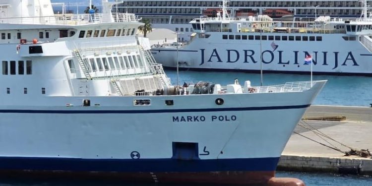 Zbog tehničkih problema s brodom ‘Korčula’ i pogoršanja vremena za Korčulu je isplovio ‘Marko Polo