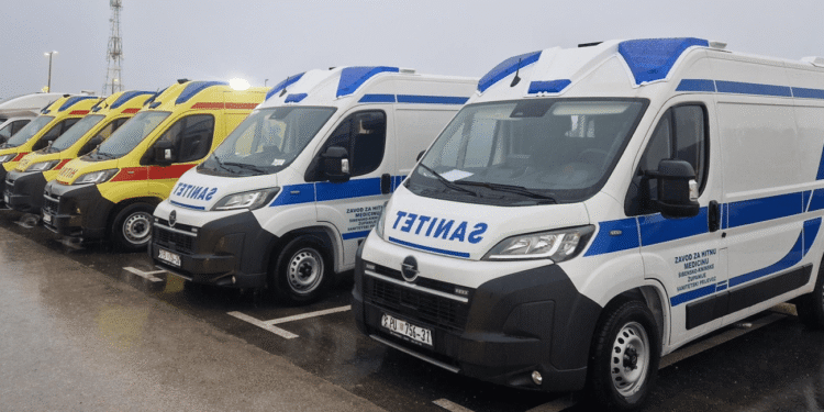 Županijskom Zavodu za hitnu medicinu uručeno šest novih vozila