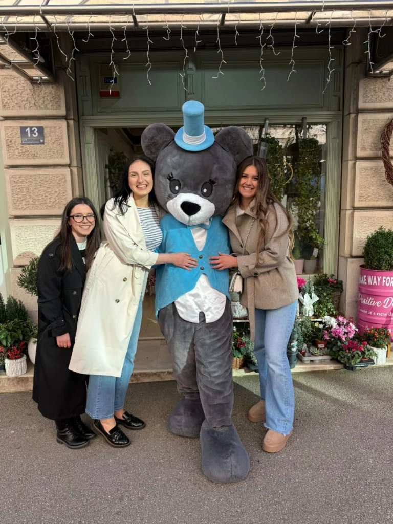 Kampanja studentica Ekonomskog fakulteta izmamila osmijehe građanima
