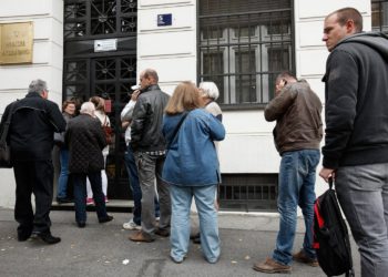 U Jurišićevoj se stvorile kolone ljudi, čekaju unatoč hladnoći: Uskoro za građane ističe rok