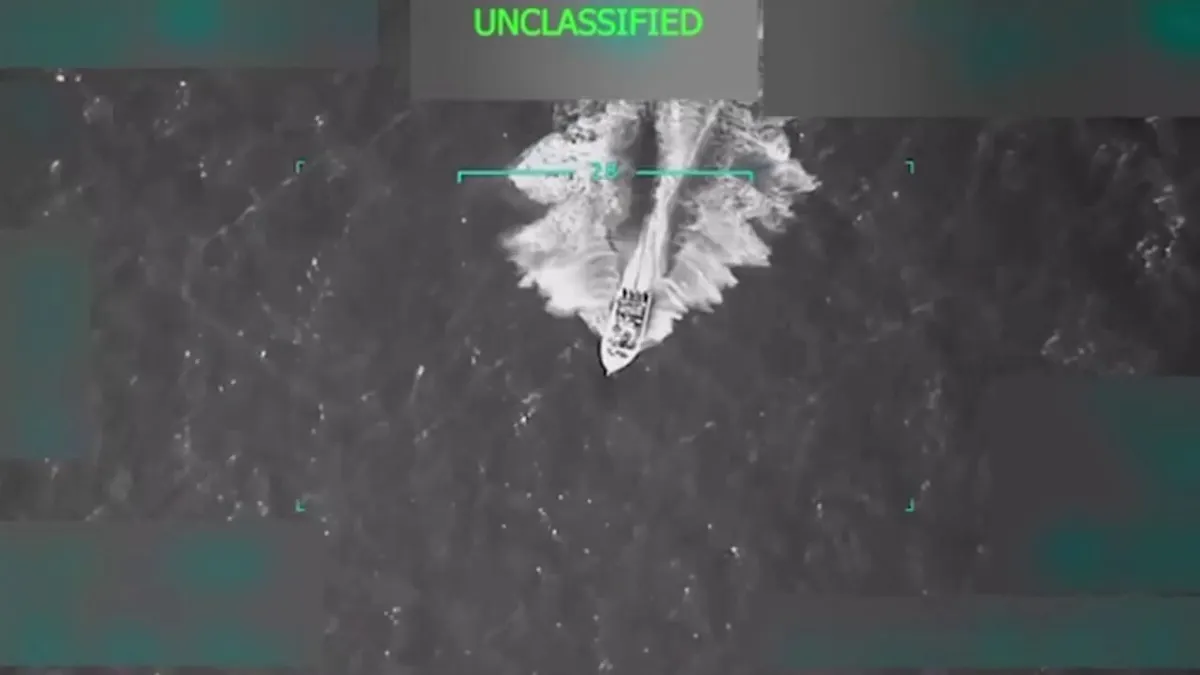 Video snimka pokazuje plovilo malo prije nego što je uništeno.