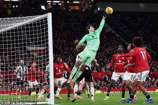 Senne Lammens je osigurao stabilnost i mirnoću na golu Uniteda