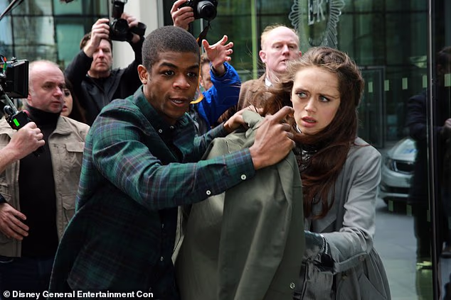 U međuvremenu je njihova druga kći Daisy (34) glumila Grace u američkoj dramskoj seriji Krivnja (viđeno)