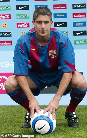 Sylvinho se pridružio Barceloni 2004