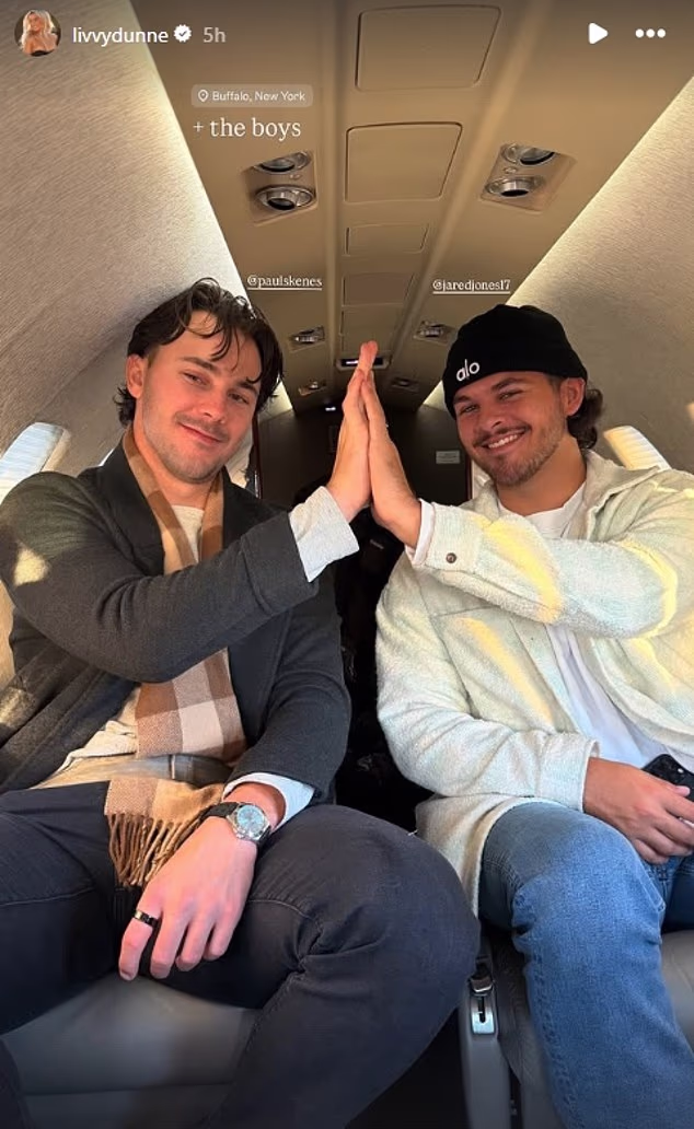 Skenes i Jones otputovali su u New York kako bi se sastali s Allenom tijekom MLB sezone izvan sezone