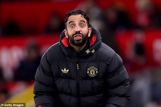 Carragher je opisao portugalskog trenera kao 'jedva kompetentnog' trenera Premier lige