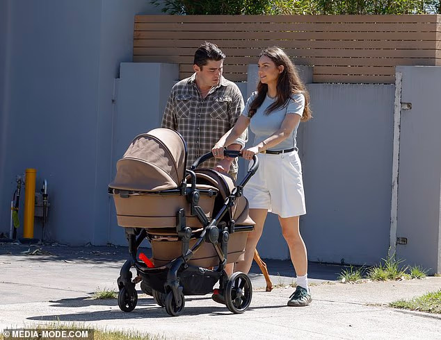 Par je izašao u javnost sa svojom romansom početkom 2025. nakon susreta u 17. sezoni serije MasterChef Australia: Back to Win 2024.