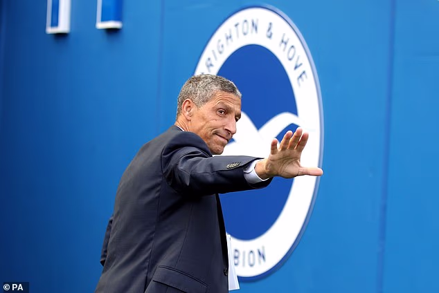 Chris Hughton trenirao je Rosenior između 2015. i 2018. u Brightonu, posljednjem klubu braniča
