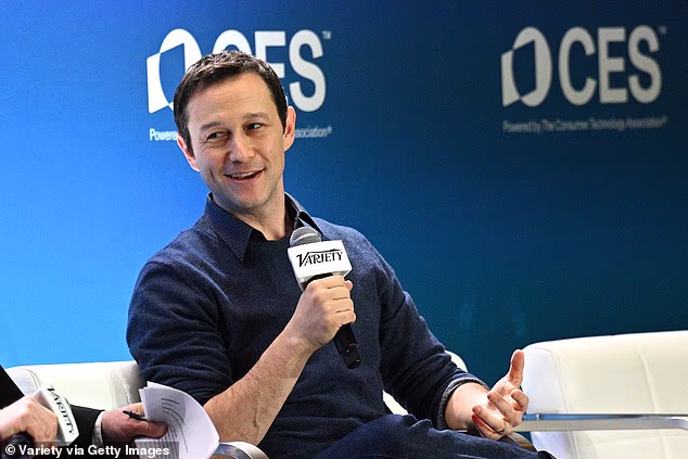 'Dan je bio njegov heroj, a Joseph živi svoj život onako kako vjeruje da bi njegov brat bio ponosan', rekao je insajder za Daily Mail