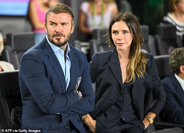 Može se otkriti da je došlo do razmjene pravnih pisama između sina i roditelja ¿ ili bolje rečeno između njihovih pravnih timova u Schillingsu i Harbottle & Lewisu