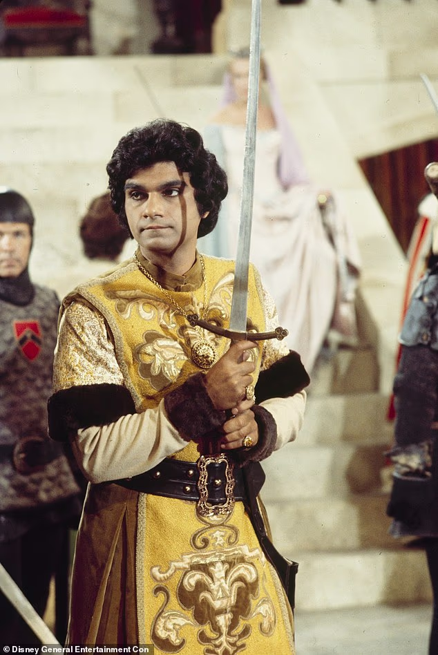 Dimitri je viđen u filmu Hvatanje Robina Hooda iz 1975