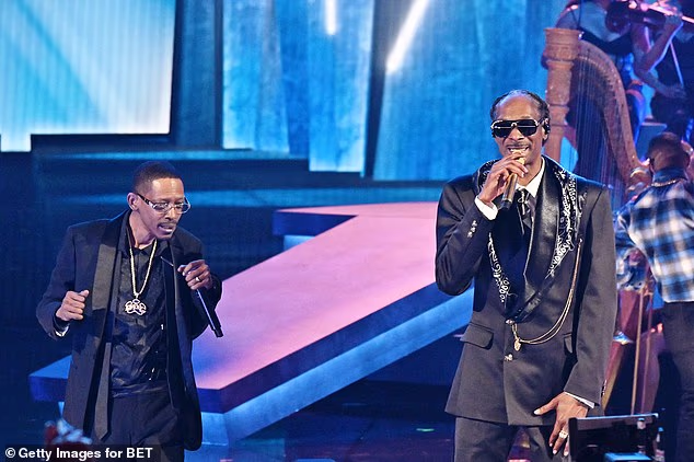 A onda je u veljači 2022. Snoop Dogg kupio Death Row Records od MNRK Music Group; Kurupt viđen sa Snoop Doggom u lipnju 2025. u LA-u