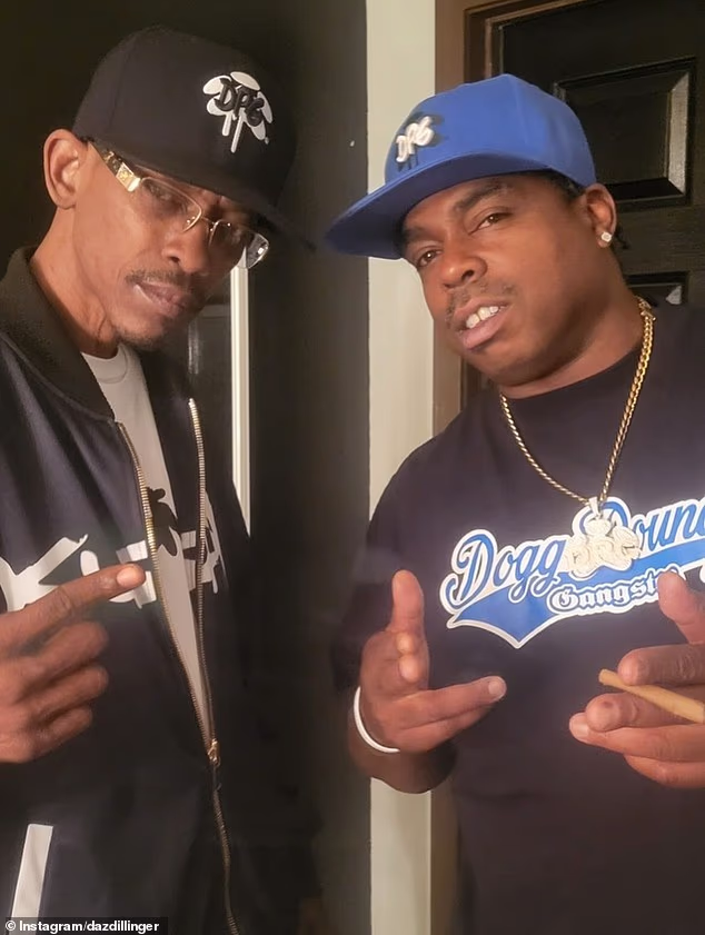 'Stoga želim da svi udare kurupt i daju im do znanja da volimo NJEGA od njegovog mlađeg brata Daz life is ozbiljan. Pozdravite @leelee_calinanita što ga drži, Dogg Pound gangstaZ 4 LIFE GOD 1st', zaključio je Dillinger