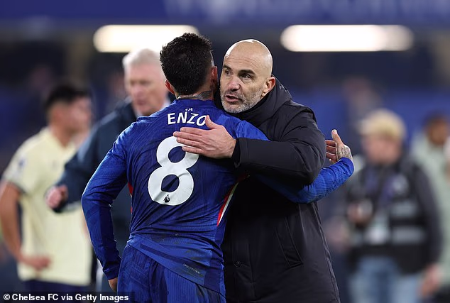 Tvrdi se da Fernandez razmišlja o svojoj budućnosti u Chelseaju nakon otkaza Enzu Maresci