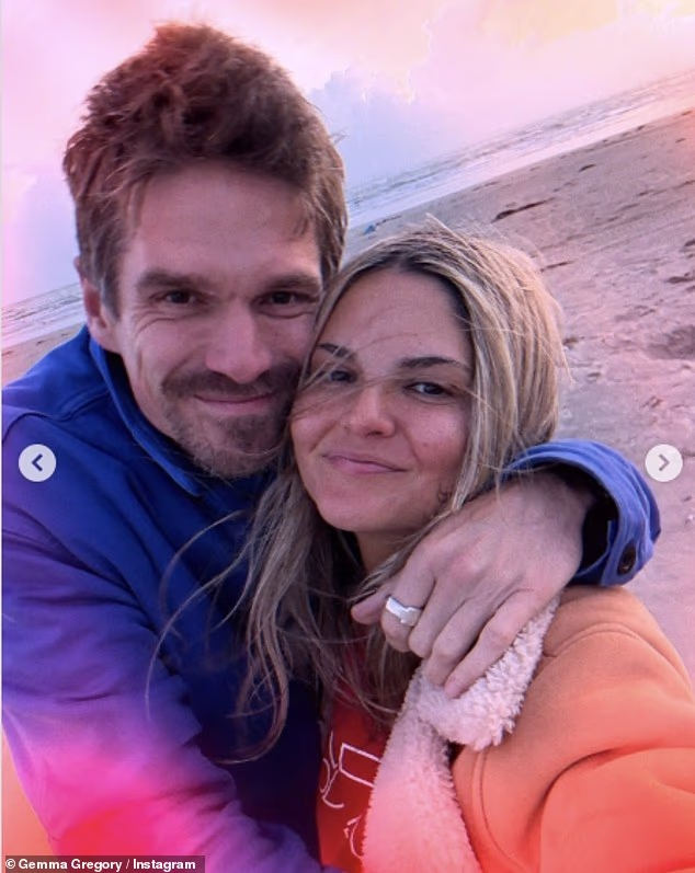 Jesse, koji sada hoda s bivšom zvijezdom Made in Chelsea Gemmom Gregory, pozvan je na prekršajni sud Lavender Hilla nakon što je 7. travnja prošle godine zabilježio vožnju brzinom od 27 mph u zoni od 20 mph u Earls Courtu, zapadnom Londonu (na slici s Gemmom u listopadu)