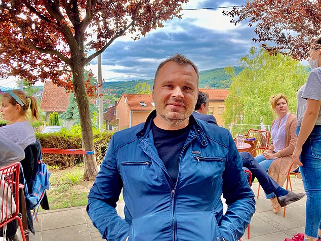 Mark Viduka povukao se u Hrvatsku kako bi prodavao kavu, ali mu je Craig Hope uspio ući u trag