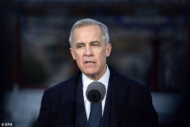 Trump je tijekom prošlogodišnjeg hokejaškog turnira Četiri nacije ponovio kritiku Kanađanina. Na slici: kanadski premijer Mark Carney