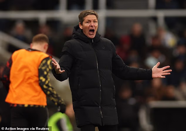 Glasner je dugo bio frustriran Palaceovom letargijom u prijelaznom roku, vraćajući se na svoje prvo ljeto u klubu