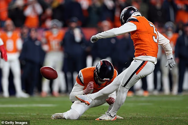 Nogometaš Broncosa Will Lutz na kraju je u produžecima pogodio pobjednički pogodak iz igre