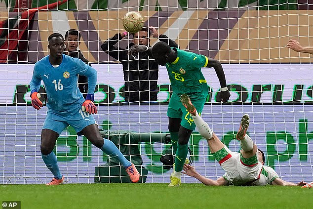 Zvijezda Real Madrida Brahim Diaz pao je s malo teatralnosti nakon natezanja s El Hadjijem Malickom Dioufom