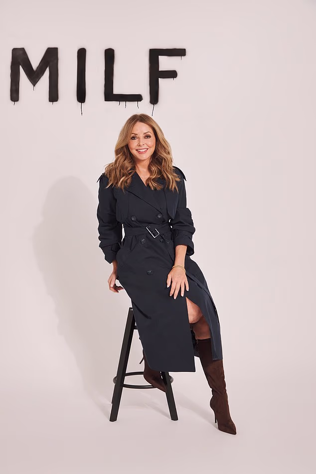 Jedan od njezinih lookova bio je antologijski tamnoplavi trenčkot, čija je cijena oko 100 funti