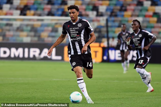 Fulham je obnovio napore da potpiše Udineseov veznjak Arthur Atta nakon što je odbijena ponuda