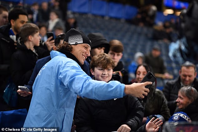 Kultni heroj Chelseaja također se fotografirao s navijačima Bluesa uoči utakmice