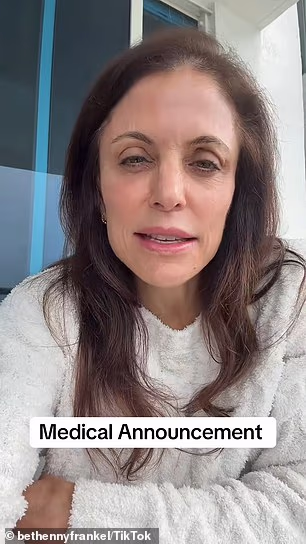 Rekla je: 'A on je rekao da bi to moglo biti posljedica ovog traumatičnog iskustva koje sam doživjela prije mnogo godina kada sam skoro umrla od napadaja alergije. Moglo je oštetiti bubrege'