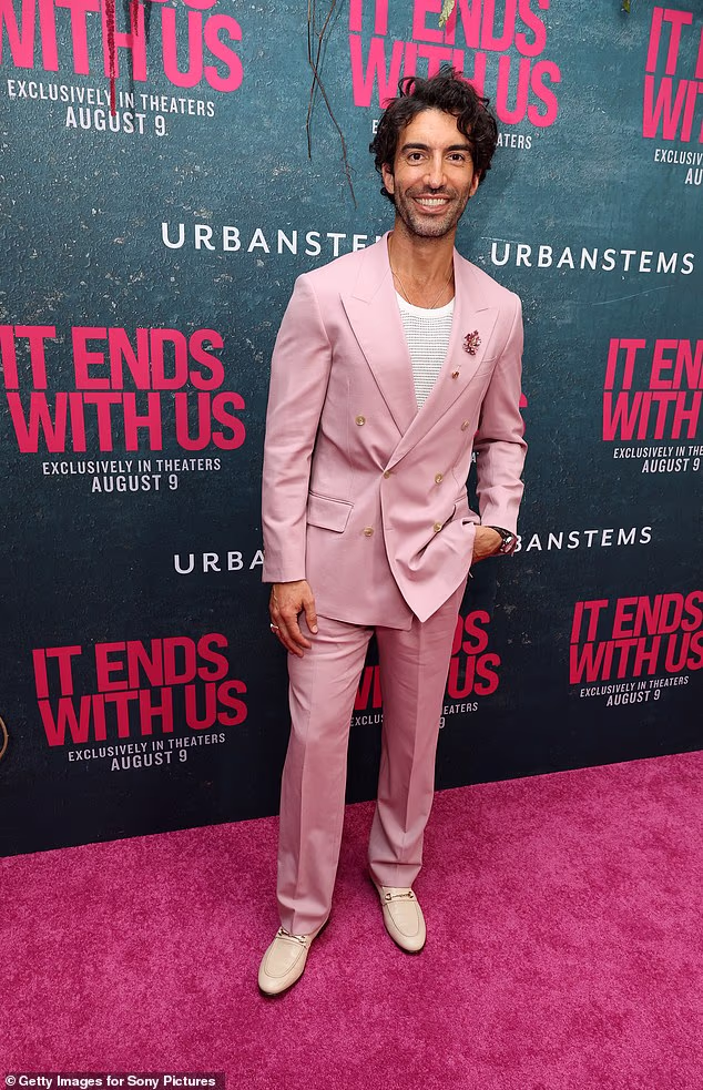 Prijepis iskaza objavljen je u sklopu gorke pravne bitke koja je u tijeku između Lively i njezinog redatelja i kolege iz filma Završava s nama, Justina Baldonija; Baldoni viđen 2024