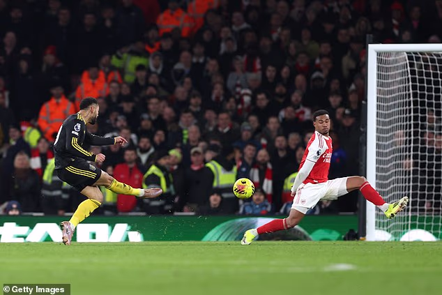 Zapanjujući pogodak Matheusa Cunhe donio je pobjedu momčadi Michaela Carricka u štetnom poslijepodnevu za igrače Mikela Artete