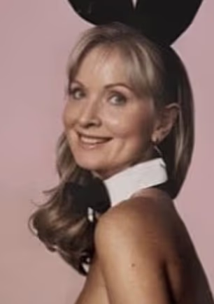 AI funkcija malo je uredila njezino lice, ali slika je očito bila Ros