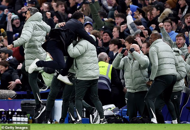 Liam Rosenior reagirao je na poluvremenu kada je njegova momčad izgubila 2-0 i nije mogao sakriti svoje oduševljenje