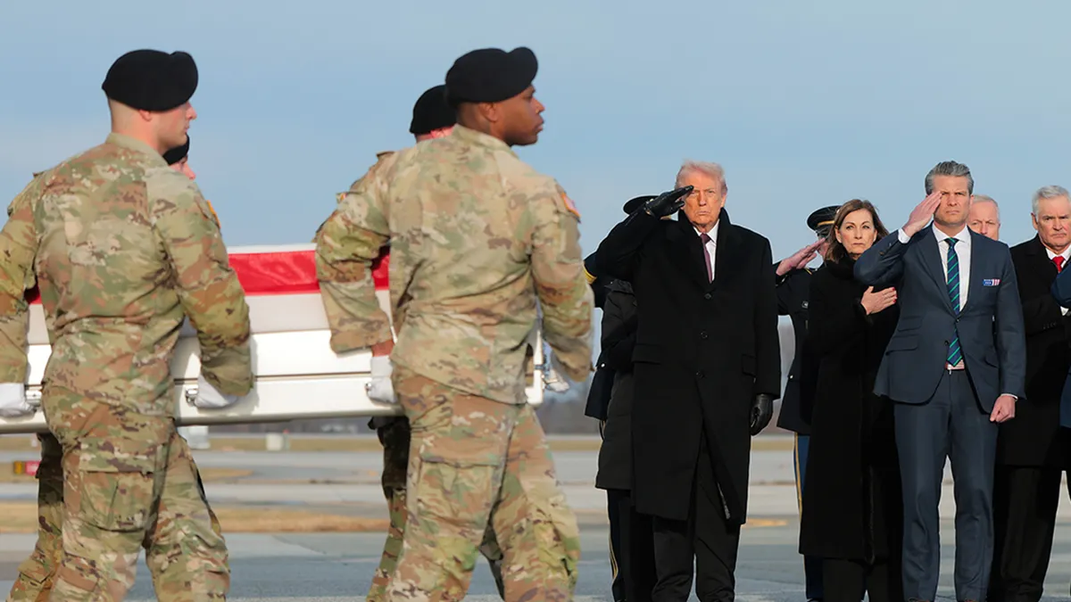 Dostojanstven prijenos uz pozdrav Donalda Trumpa