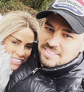 8. Katie je objavila zaruke s Carlom u travnju 2021., ali su se razveli 2023.