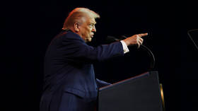 Trump signalizira 'vrlo jake opcije' protiv Irana