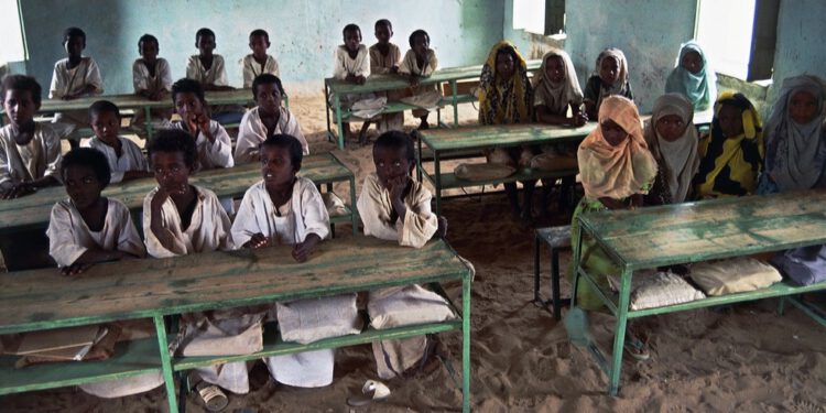 Afrička država koja trpi jedno od najdužih zatvaranja škola na svijetu – izvješće — RT Africa