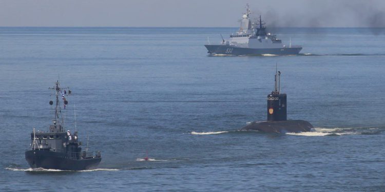 Amerikanci progone ruski tanker i žele ga preuzeti: Rusija poslala zaštitu