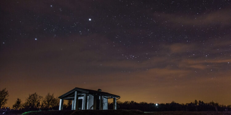 Aurora borealis sinoć je obasjala Brač: Snimka se dijeli na društvenim mrežama
