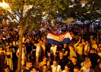 Bauer objavio kako se jako zeznuo Tomašević s Thompsonom: ‘I kaj bumo sad dragi moj Senfek’