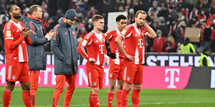 Bayern razmišlja o Ligi prvaka i gubi derbi od Auguste. Real Madrid se vraća na vrh La Lige