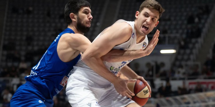 Budućnost je čitavu utakmicu bila koračić i pol ispred Zadra, navijači nezadovoljni suđenjem