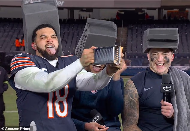 Caleb Williams iz Bearsa dovršava ultimativno trolanje Green Bay Packersa s TV trenutkom ‘rendala za sir’ uživo