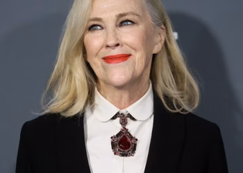 Catherine O’Hara duhovito je ispričala kako je htjela umrijeti u ponovnom intervjuu… 13 godina prije smrti u 71. godini