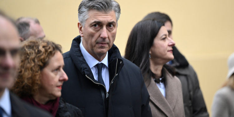 Čovjek iz ere Sanadera, Račana i Kosorice preuzima teško posrnulu stranku: Ciljaju na Plenkovića