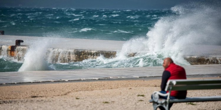 DHMZ najavljuje: petak donosi izrazito hladno vrijeme, na Jadranu kiša uz jako jugo